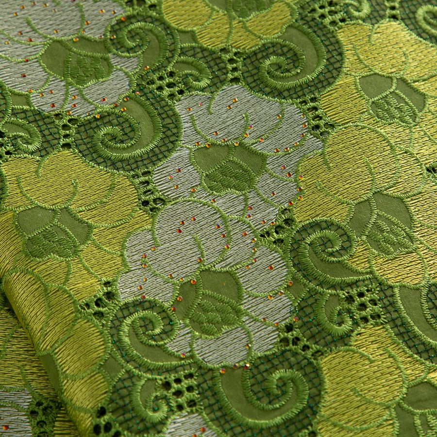[codex-media-9] 5 Yards/pc Swiss Voile Lace Fabric with Rhinestones, African Cotton Lace Fabric for Sewing Women Wedding Party Dresses image 10