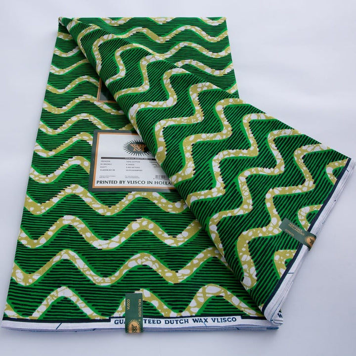 [codex-media-0] African Wax Print Fabric 100% Cotton - Golden Glitter Wax Cloth - Ankara Super Wax Fabric 5.49 meter Per Piece, 100% Cotton Nigerian Ghanaian Fashion - Soft Handmade Fabric for Women's Wedding Dresses, Party Gowns, and Sewing Materials image 1